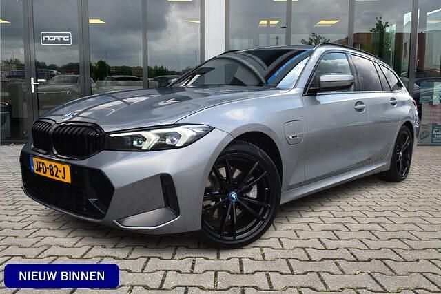 Occasion BMW 330 M Sport 291 PK (214 kW) 2023 Grijs Stationwagen