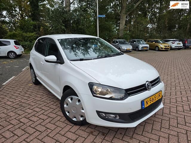 Wit Occasion 2014 VW Polo R-line Edition Hatchback | € 6.599 (Eerlijke prijs) - Afbeelding 1/4
