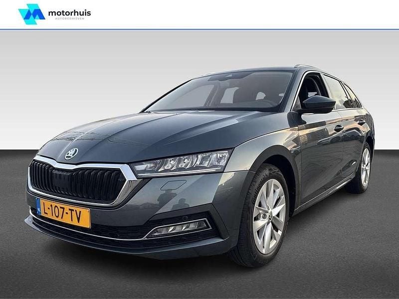 Grijs Gebruikt 2021 Skoda Octavia Business Line Stationwagen | € 23.495 (Eerlijke prijs) - Afbeelding 1/4