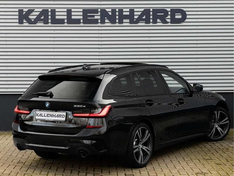 Occasion BMW 330e M Sport 296 PK (217 kW) 2021 Zwart (metallic) Stationwagen