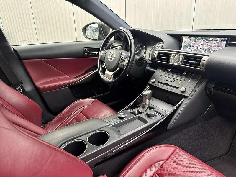 Occasion Lexus IS300h 223 PK (164 kW) 2016 Zwart Sedan