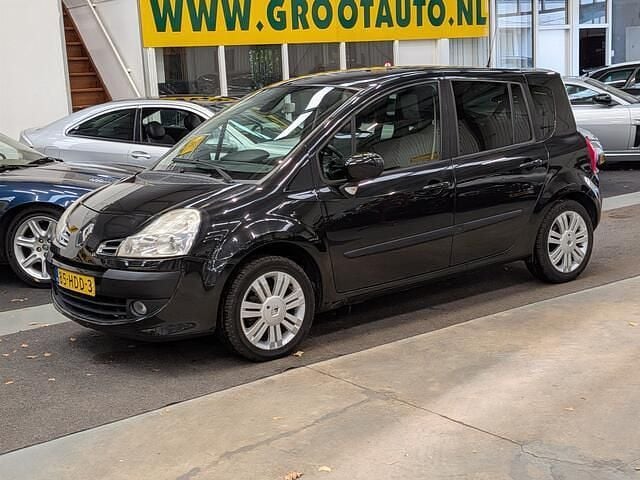 Zwart Gebruikt 2008 Renault Modus Dynamique MPV | € 3.944 (Eerlijke prijs) - Afbeelding 1/4
