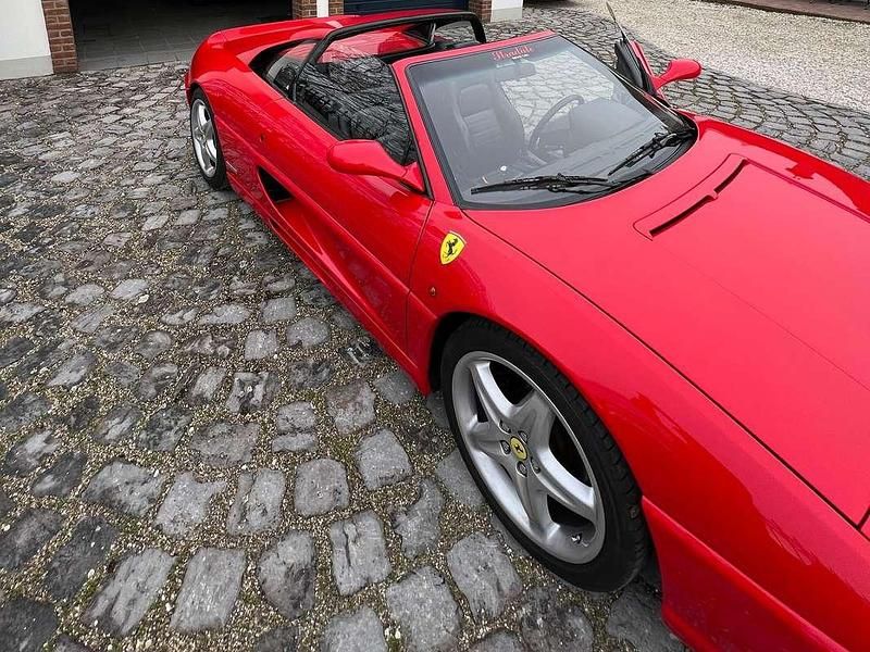 Rood Gebruikt 1996 Ferrari F355 Cabriolet | € 90.000 - Afbeelding 1/4