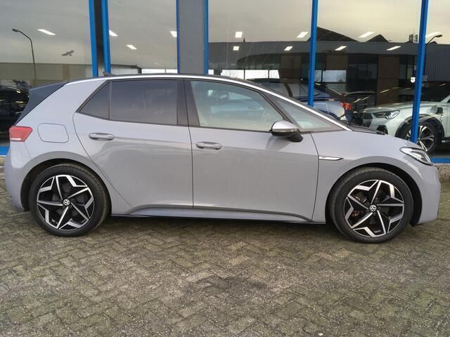 Grijs Gebruikt 2020 VW ID.3 Hatchback | € 19.900 - Afbeelding 1/4