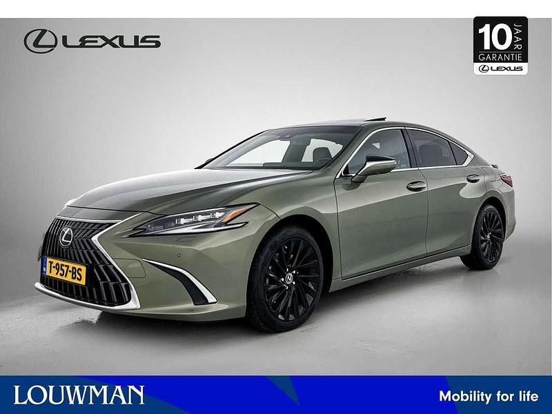 Groen Gebruikt 2023 Lexus ES300 President Line Sedan | € 51.950 (Duur) - Afbeelding 1/4