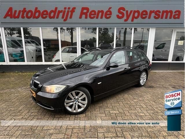 Zwart Gebruikt 2008 BMW 318 Stationwagen | € 3.945 (Eerlijke prijs) - Afbeelding 1/4