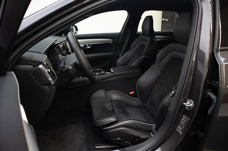 Occasion Volvo V90 Plus 2022 Grijs Stationwagen