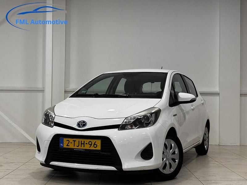 Wit Gebruikt 2014 Toyota Yaris Hybrid Hatchback | € 12.700 (Eerlijke prijs) - Afbeelding 1/4