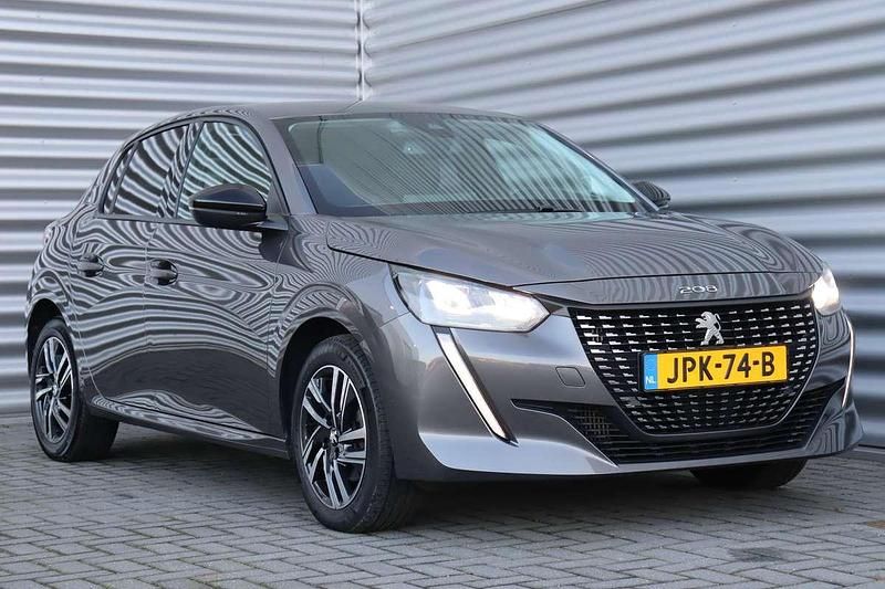Occasion Peugeot 208 Allure 101 PK (74 kW) 2023 Grijs Hatchback