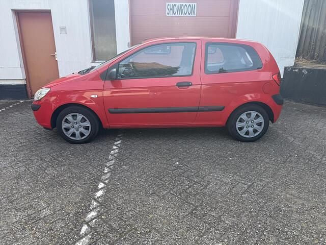 Rood Gebruikt 2008 Hyundai Getz Active Hatchback | € 1.750 (Eerlijke prijs) - Afbeelding 1/4