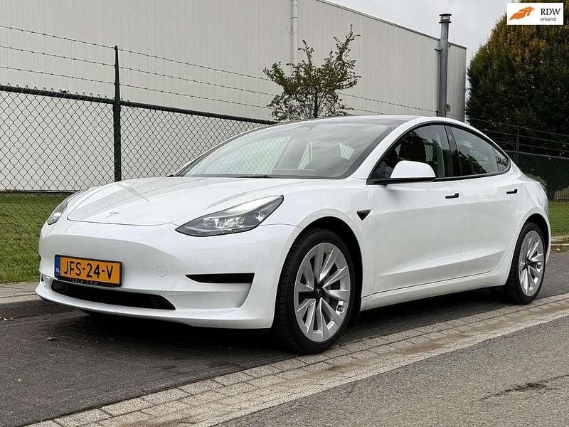 Occasion Tesla Model 3 Standard Range 235 kW (320 PK) 2023 Wit Sedan