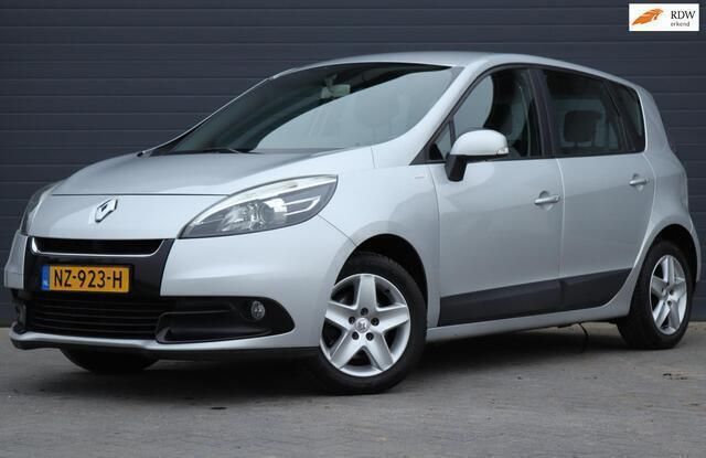 Grijs Gebruikt 2013 Renault Scénic III Dynamique MPV | € 4.950 (Goede deal) - Afbeelding 1/4