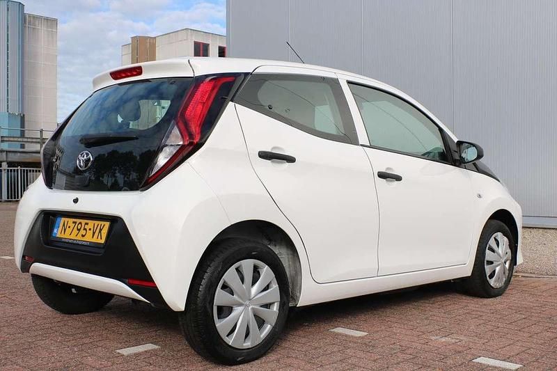 Occasion Toyota Aygo 72 PK (52 kW) 2022 Wit Hatchback