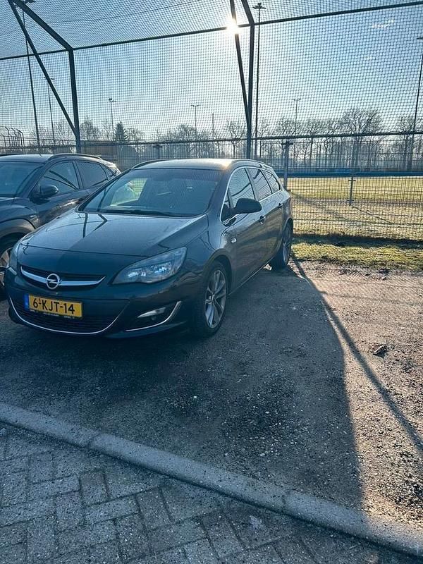 Occasion 2013 Opel Astra Stationwagen | € 3.899 (Eerlijke prijs) - Afbeelding 1/4