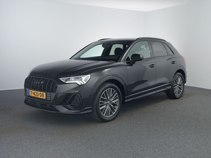 Zwart Gebruikt 2020 Audi Q3 S-Line SUV | € 31.945 (Iets duurder) - Afbeelding 1/4