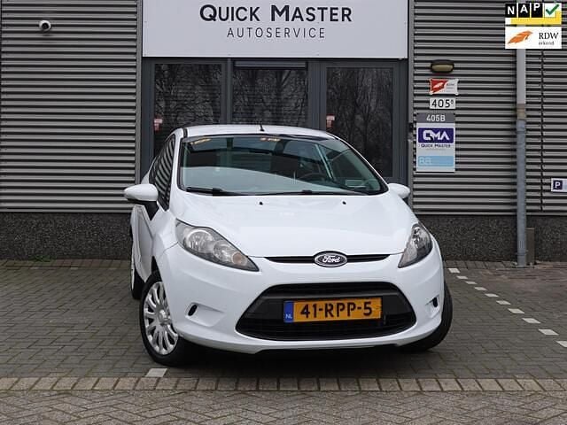 Wit Occasion 2011 Ford Fiesta Limited Hatchback | € 3.250 (Eerlijke prijs) - Afbeelding 1/4