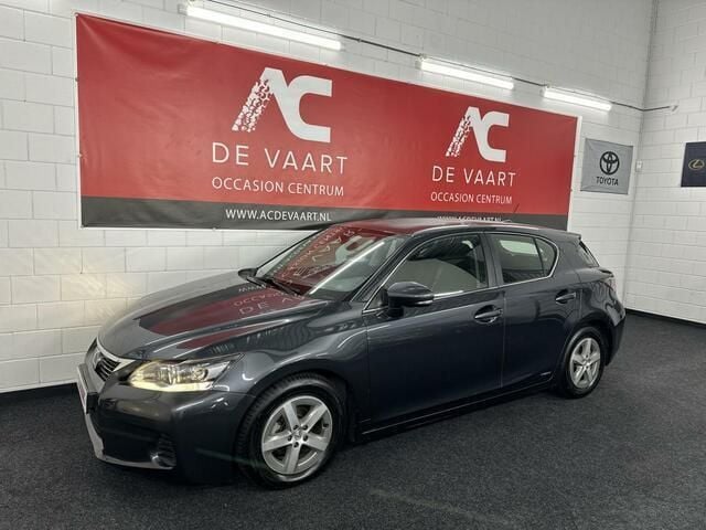 Occasion Lexus CT200h 99 PK (72 kW) 2011 Grijs Hatchback
