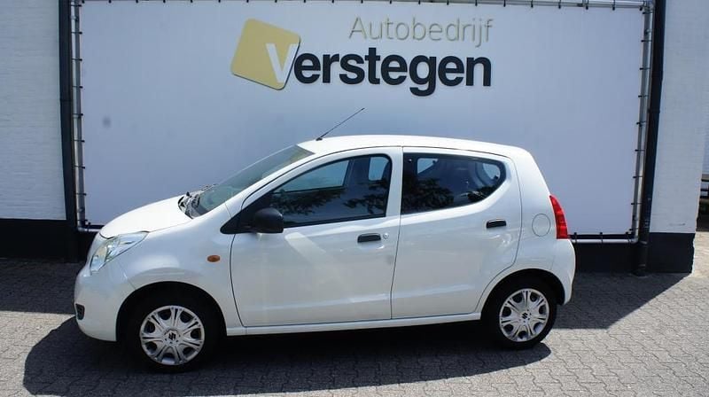 Wit Gebruikt 2011 Suzuki Alto Comfort Hatchback | € 3.950 (Eerlijke prijs) - Afbeelding 1/4