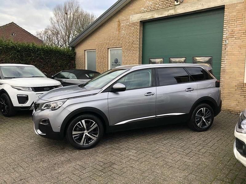 Occasion Peugeot 5008 Crossway 131 PK (96 kW) 2020 Grijs, metallic lak MPV