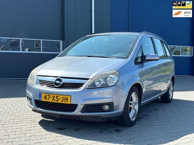 Grijs Gebruikt 2007 Opel Zafira MPV | € 2.450 (Eerlijke prijs) - Afbeelding 1/4
