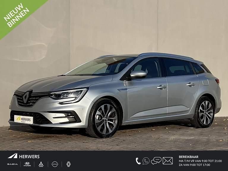 Grey highland (tekqa) Gebruikt 2024 Renault Mégane IV Stationwagen | € 28.885 - Afbeelding 1/4