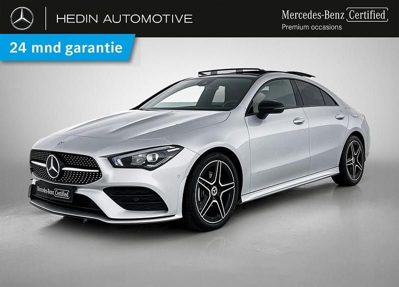 Zilver Gebruikt 2023 Mercedes CLA180 AMG line Sedan | € 38.900 (Iets duurder) - Afbeelding 1/4