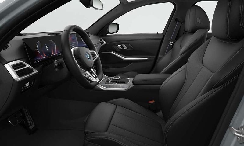 Grijs Nieuw 2025 BMW 330e Sedan | € 70.897 (Eerlijke prijs) - Afbeelding 1/4