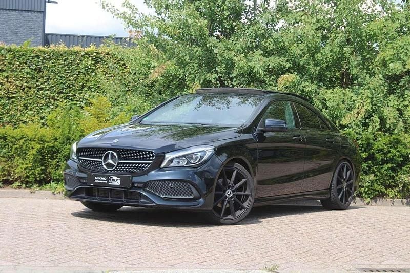 Zwart, metallic lak Gebruikt 2018 Mercedes CLA200 AMG Sedan | € 20.950 (Eerlijke prijs) - Afbeelding 1/4