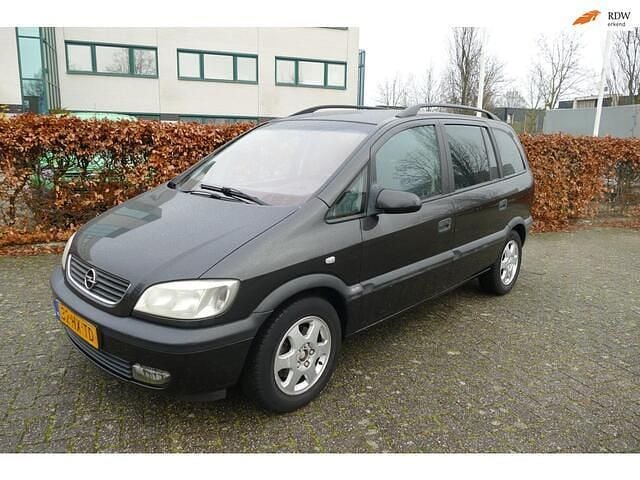 Zwart Gebruikt 2002 Opel Zafira Elegance MPV | € 1.450 (Eerlijke prijs) - Afbeelding 1/4