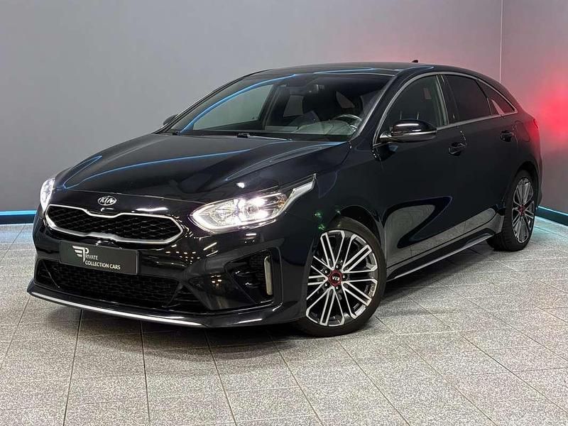 Zwart Occasion 2021 Kia ProCeed GT-Line Hatchback | € 19.500 (Goede deal) - Afbeelding 1/4