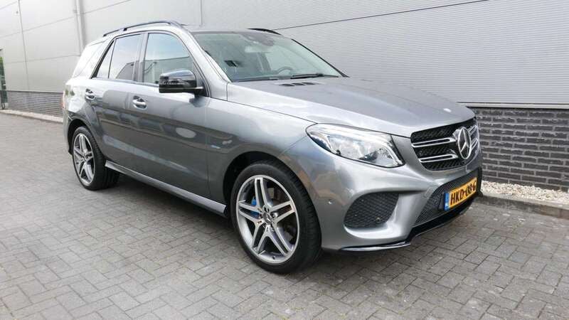Grijs Gebruikt 2017 Mercedes GLE500 Sport Edition SUV | € 35.750 (Goede deal) - Afbeelding 1/4