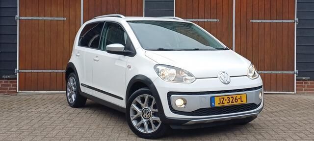 Wit, metallic lak Gebruikt 2014 VW cross up! Hatchback | € 5.950 (Eerlijke prijs) - Afbeelding 1/4