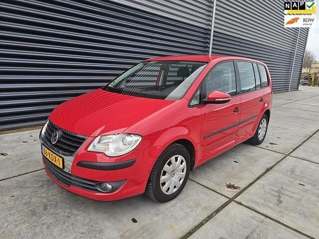 Occasion VW Touran Trendline 140 PK (102 kW) 2010 Rood MPV