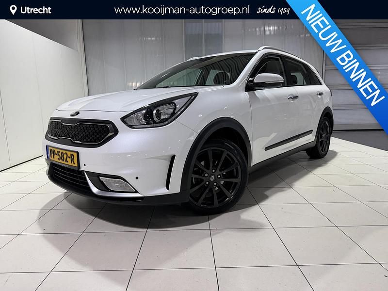Occasion Kia Niro First Edition 142 PK (104 kW) 2017 (swp) snow white pearl p SUV