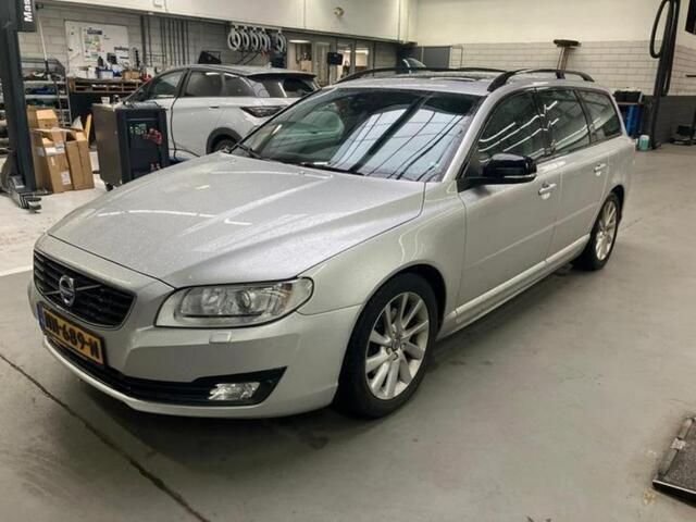 Grijs Gebruikt 2016 Volvo V70 Momentum Stationwagen | € 8.950 (Eerlijke prijs) - Afbeelding 1/4