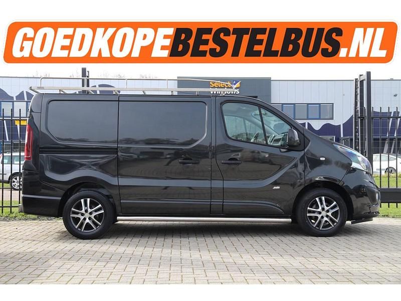 Occasion Opel Vivaro Sport 2015 Zwart (metallic) MPV