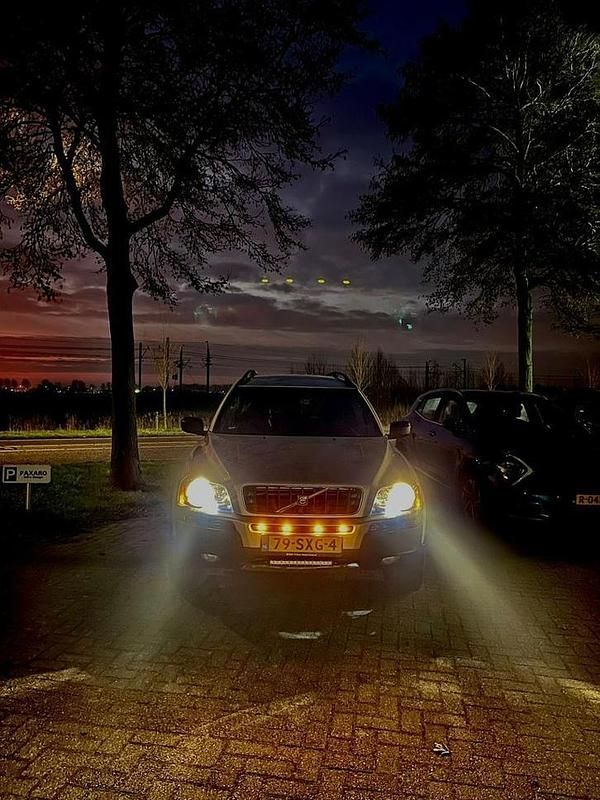 Gebruikt 2003 Volvo XC90 SUV | € 3.000 - Afbeelding 1/4