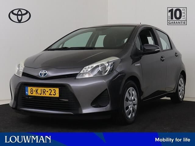 Grijs metallic Gebruikt 2013 Toyota Yaris Hatchback | € 11.450 (Eerlijke prijs) - Afbeelding 1/4