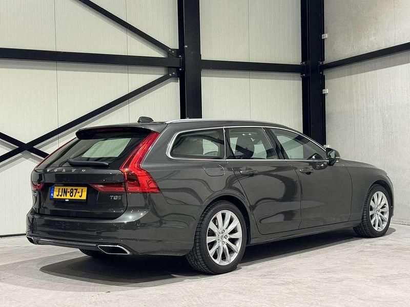 Occasion Volvo V90 Momentum 390 PK (286 kW) 2020 Grijs Stationwagen