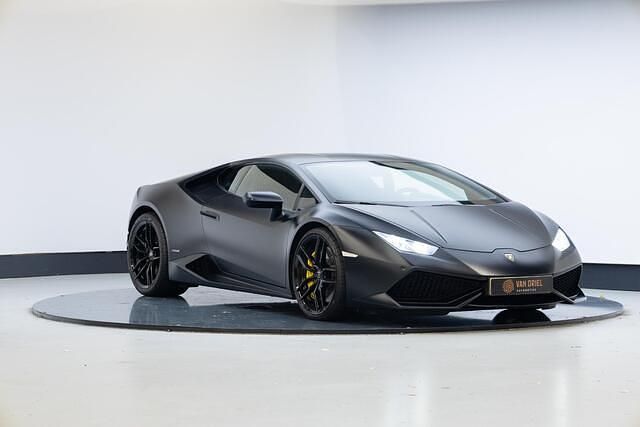 Zwart Gebruikt 2015 Lamborghini Huracán Coupé | € 195.950 (Eerlijke prijs) - Afbeelding 1/4