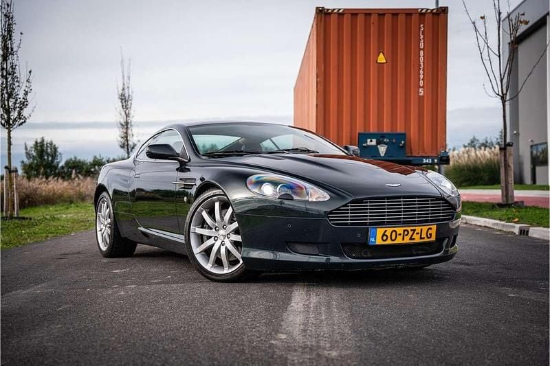 Groen Gebruikt 2005 Aston Martin DB9 Coupé | € 35.000 - Afbeelding 1/4