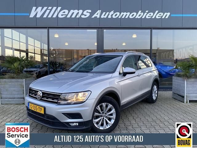 Grijs Occasion 2019 VW Tiguan Comfortline SUV | € 21.450 (Super prijs) - Afbeelding 1/4