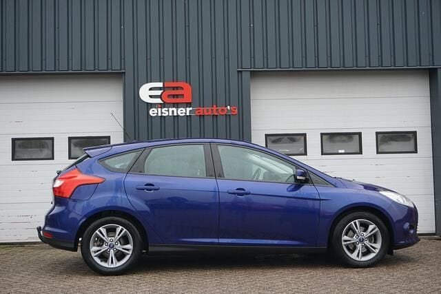 Occasion Ford Focus 101 PK (74 kW) 2014 Blauw Hatchback