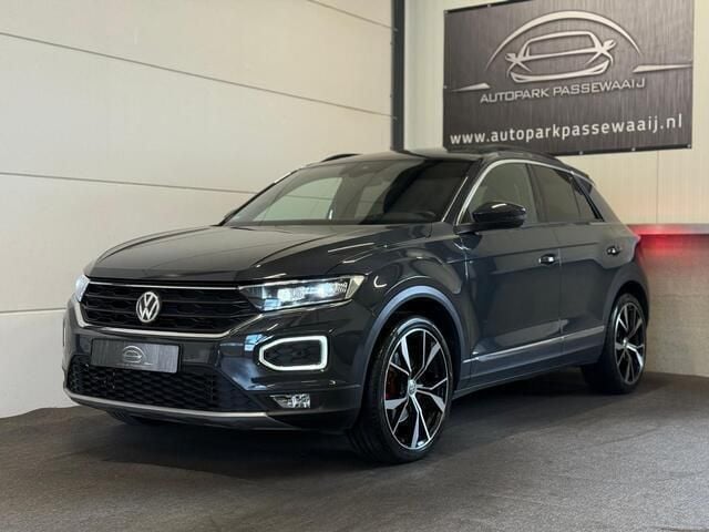 Grijs Gebruikt 2018 VW T-Roc Beats SUV | € 24.950 (Super prijs) - Afbeelding 1/4
