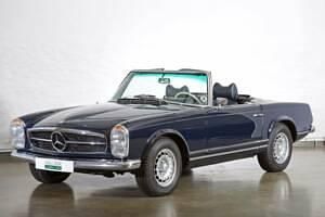 Blauw904 dunkelblau Gebruikt 1971 Mercedes SL280 Cabriolet | € 99.900 - Afbeelding 1/4