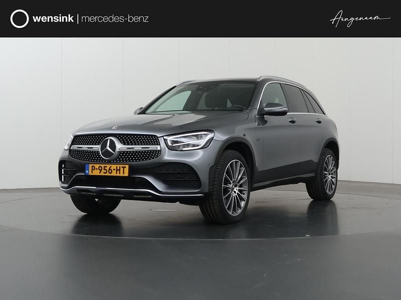 Grijs Gebruikt 2021 Mercedes GLC300e Premium Plus SUV | € 41.850 (Eerlijke prijs) - Afbeelding 1/4