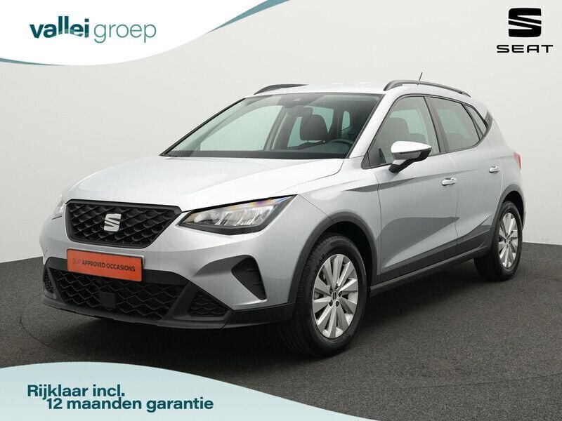Zilver Gebruikt 2024 Seat Arona Style SUV | € 21.900 (Eerlijke prijs) - Afbeelding 1/4