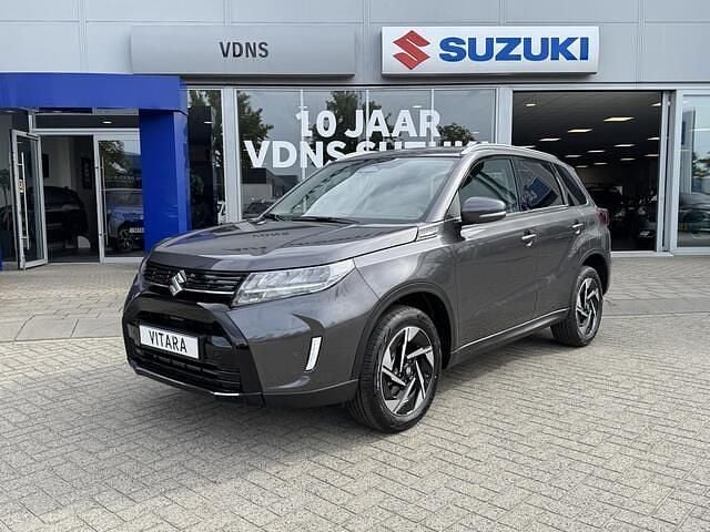 Grijs Nieuw 2026 Suzuki Vitara Style SUV | € 38.645 (Iets duurder) - Afbeelding 1/4