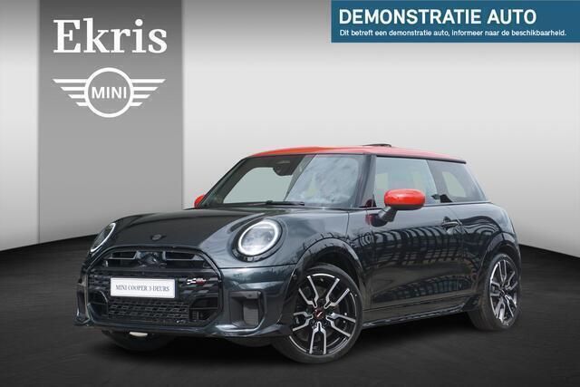 Grijs Gebruikt 2024 Mini John Cooper Works Hatchback | € 37.950 (Duur) - Afbeelding 1/4