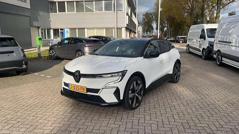 Wit Gebruikt 2023 Renault Megane E-Tech Techno Hatchback | € 25.945 (Goede deal) - Afbeelding 1/3